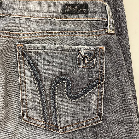 🌸🌸HOST PICK🌸🌸CITIZENS OF HUMANITY DISTRESSED JEANS **MADE IN U.S.A.** - Picture 5 of 10